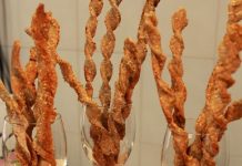 Pão em tiras com cebola e gergelim – passo a passo