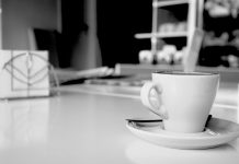 Vai um pouquinho de café aí?