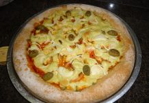 Pizza de vegetais com catupiry vegano