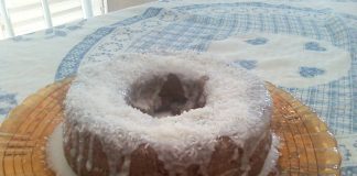 Bolo Vegetariano de Alfarroba (substituto do chocolate)