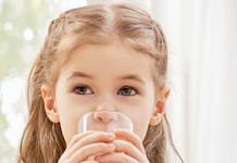 Porque não devemos ingerir líquido com a refeição?