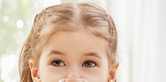 Porque não devemos ingerir líquido com a refeição?